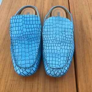 Born capricorn mules sz 11 blue